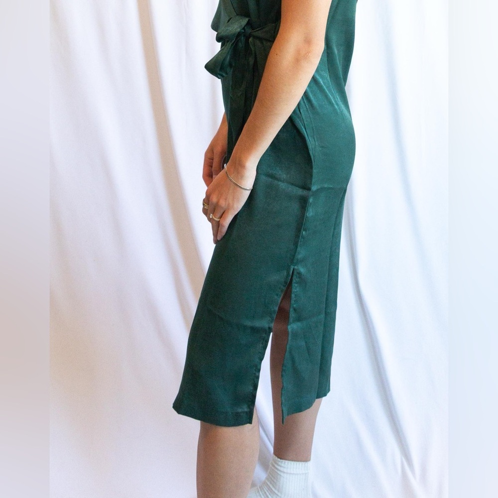 Lulu’s Midi Wrap Top Dress - Picture 11 of 16
